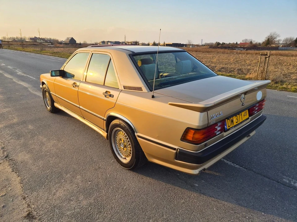 1985 Mercedes-Benz 190E - Image 20 of 30