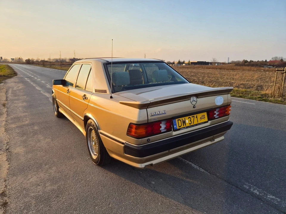 1985 Mercedes-Benz 190E - Image 9 of 30