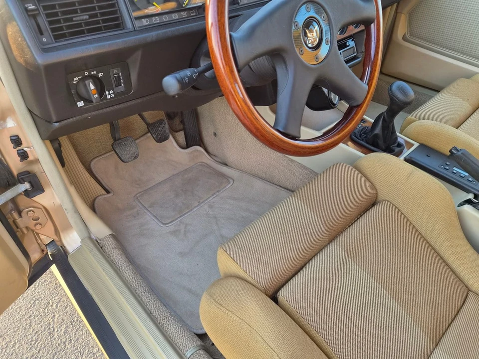 1985 Mercedes-Benz 190E - Image 29 of 30