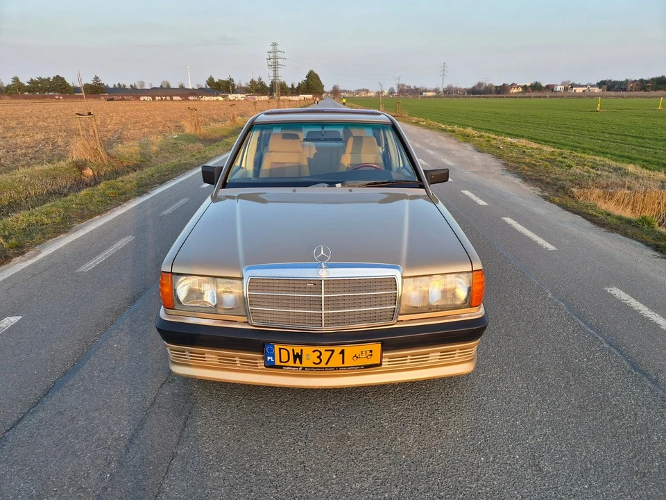 1985 Mercedes-Benz 190E - Image 16 of 30