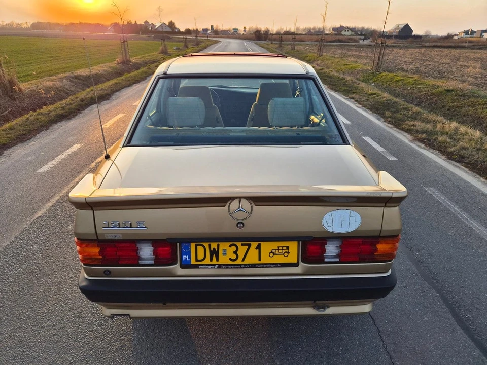 1985 Mercedes-Benz 190E - Image 25 of 30