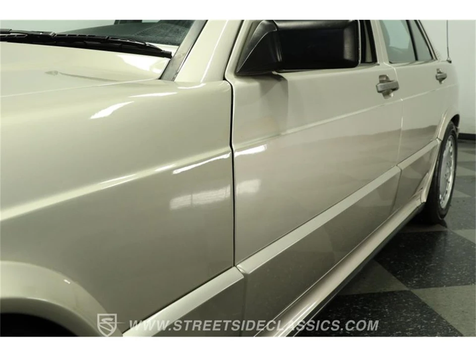 1985 Mercedes-Benz 190E - Image 22 of 31