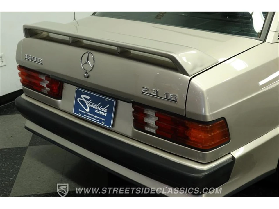 1985 Mercedes-Benz 190E - Image 25 of 31