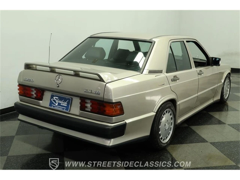 1985 Mercedes-Benz 190E - Image 11 of 31
