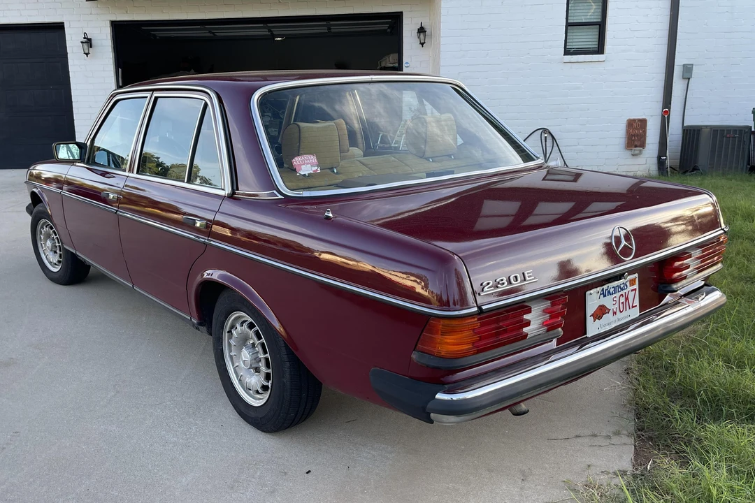 1985 Mercedes-Benz W124 E-Class - Image 4 of 7
