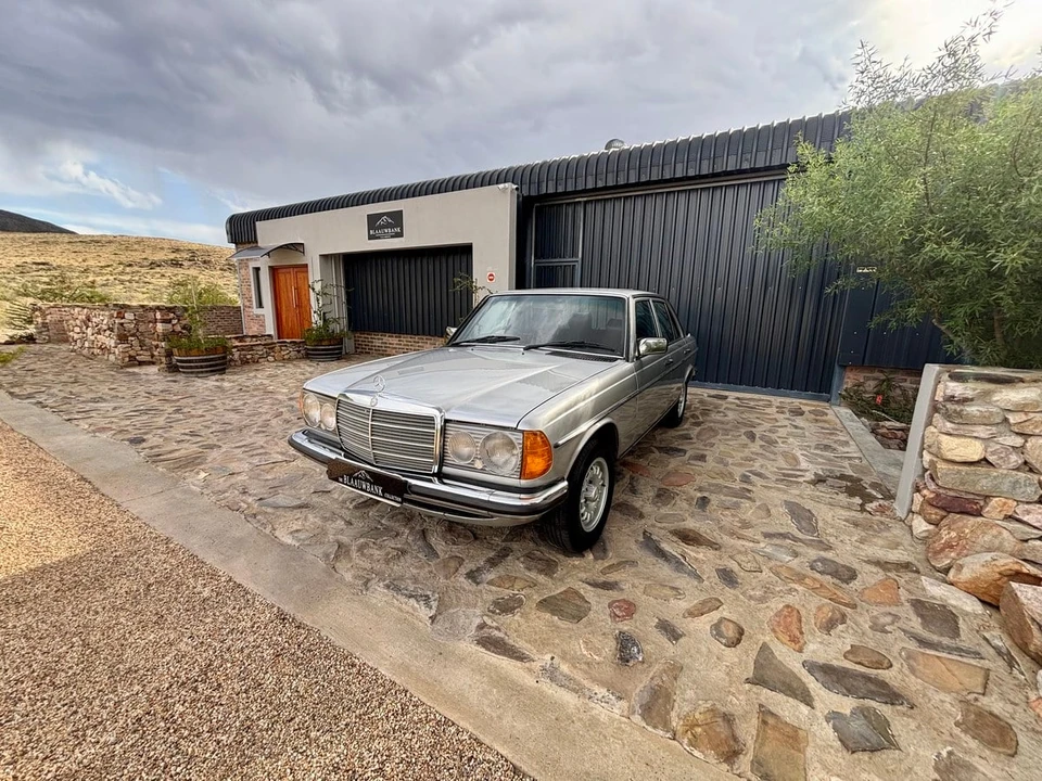 1985 Mercedes-Benz W123 Sedan - Image 21 of 31