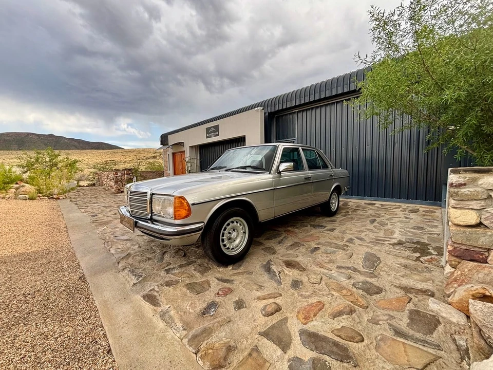 1985 Mercedes-Benz W123 Sedan - Image 22 of 31