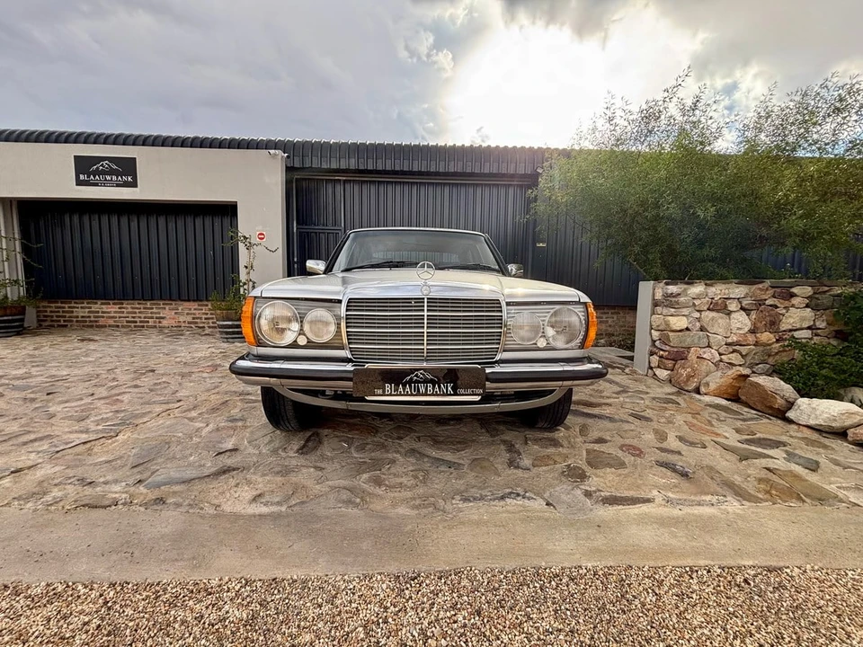 1985 Mercedes-Benz W123 Sedan - Image 25 of 31
