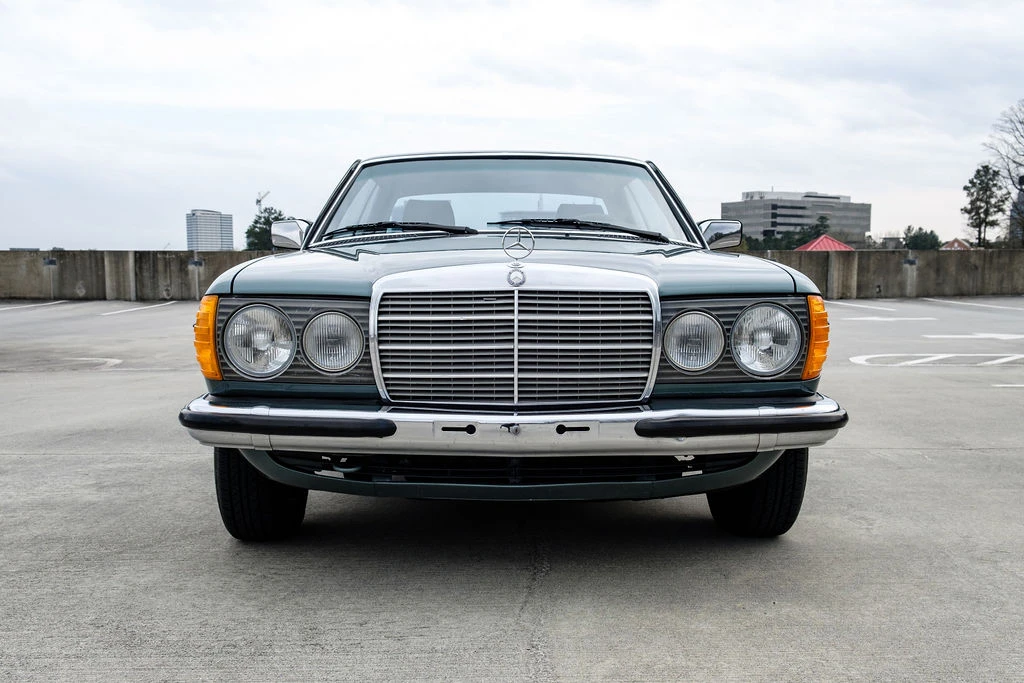 1985 Mercedes-Benz W123 Coupe (C123) - Image 2 of 31