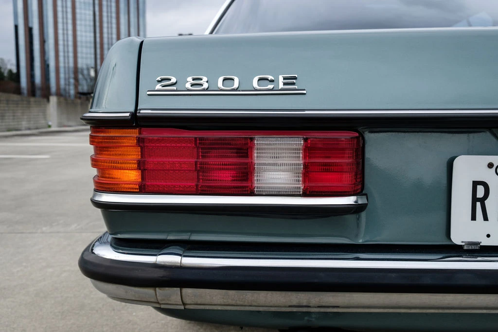 1985 Mercedes-Benz W123 Coupe (C123) - Image 10 of 31