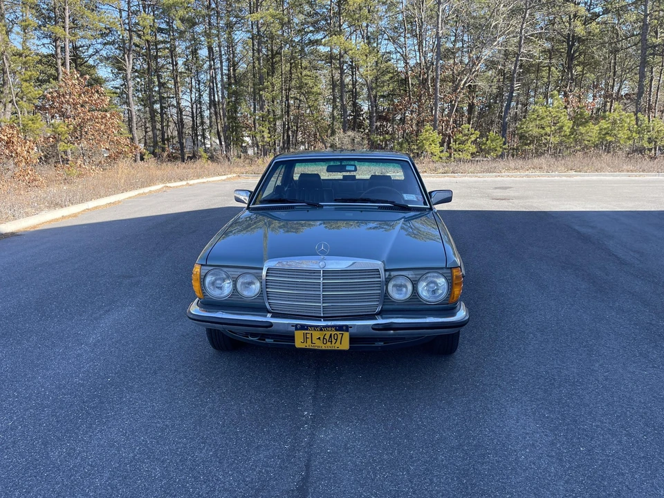 1985 Mercedes-Benz W123 Coupe (C123) - Image 3 of 31