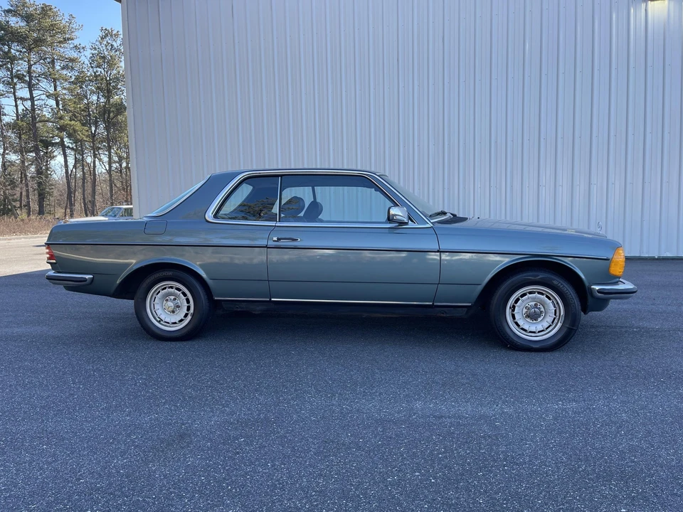 1985 Mercedes-Benz W123 Coupe (C123) - Image 5 of 31