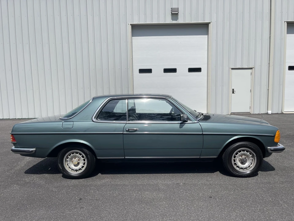1985 Mercedes-Benz W123 Coupe (C123) - Image 13 of 31