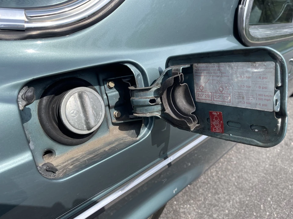 1985 Mercedes-Benz W123 Coupe (C123) - Image 14 of 31