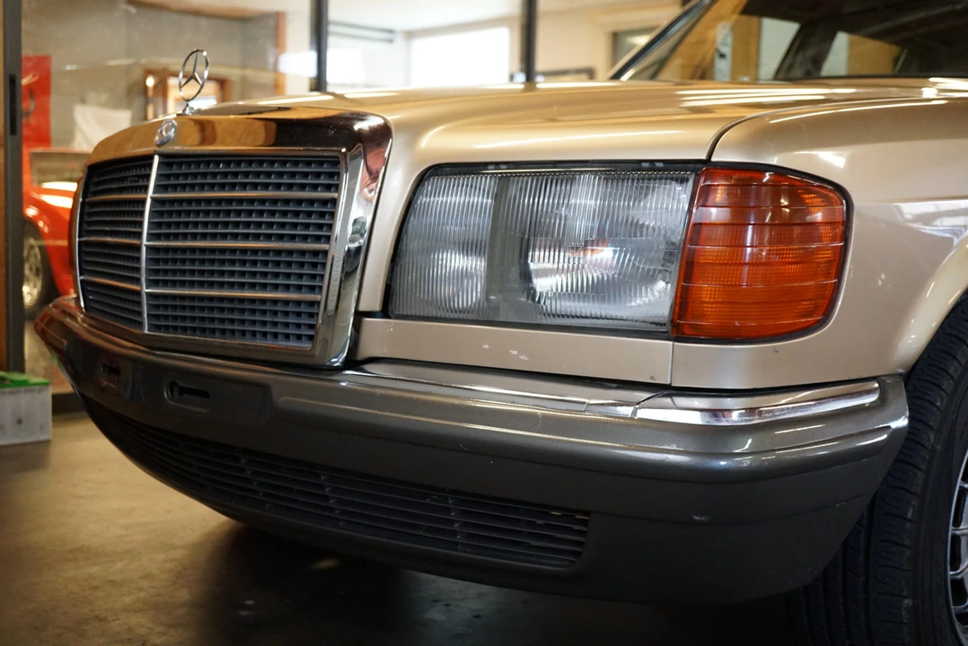 1985 Mercedes-Benz W126 S-Class Sedan - Image 23 of 31