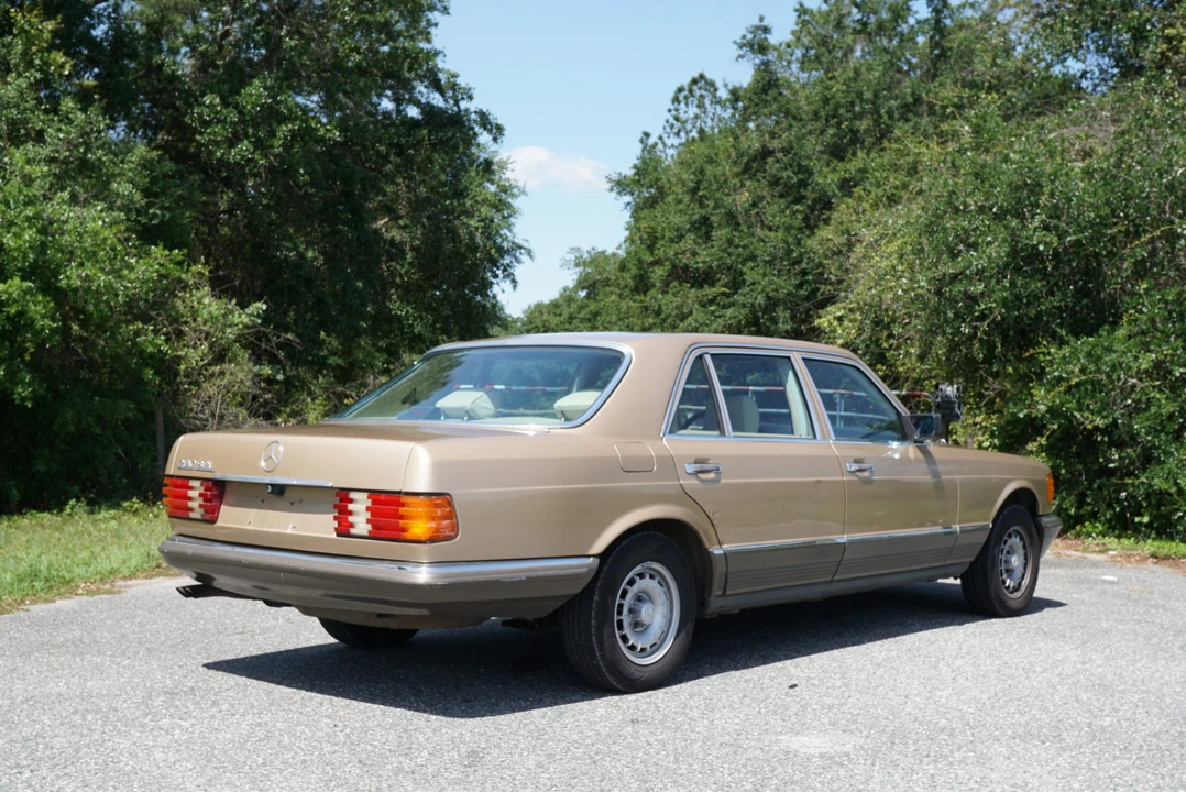 1985 Mercedes-Benz W126 S-Class Sedan - Image 11 of 31
