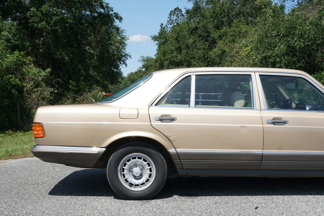 1985 Mercedes-Benz W126 S-Class Sedan - Image 21 of 31