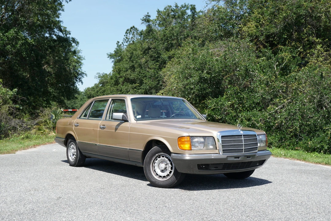 1985 Mercedes-Benz W126 S-Class Sedan - Image 13 of 31