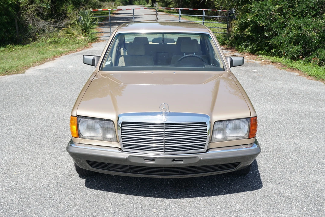 1985 Mercedes-Benz W126 S-Class Sedan - Image 16 of 31