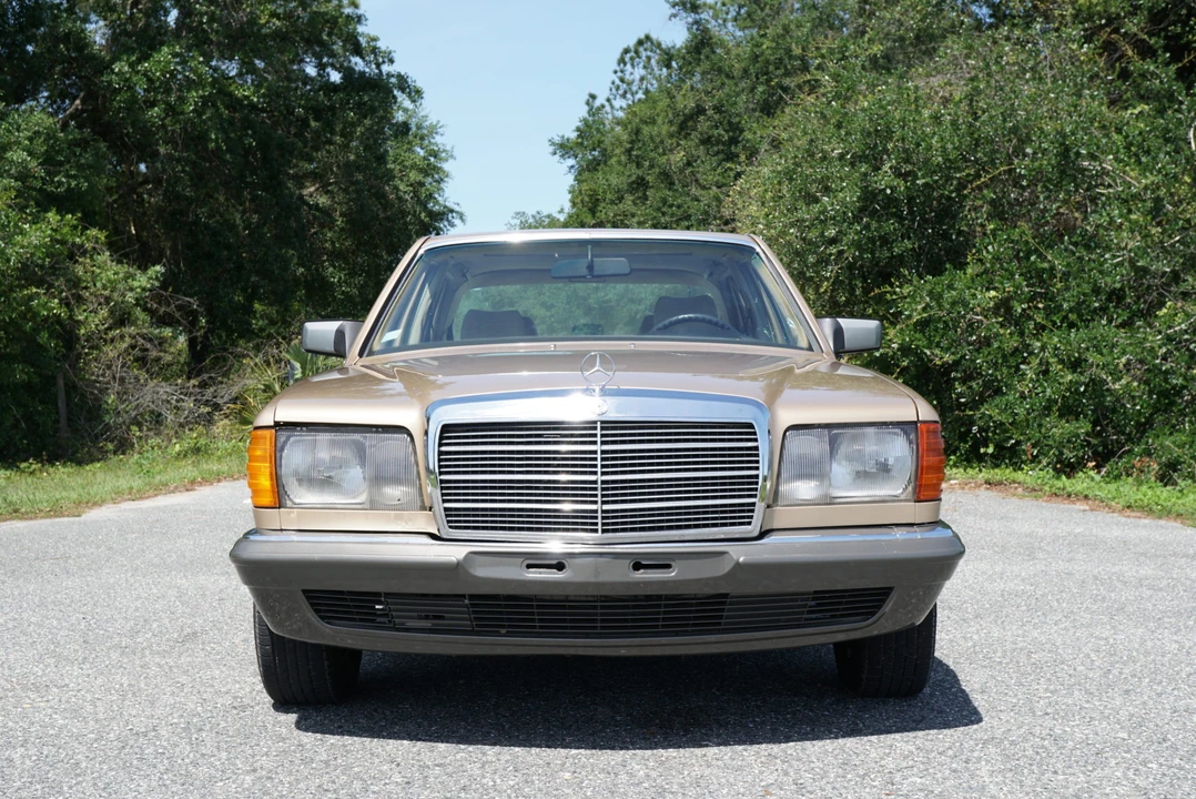 1985 Mercedes-Benz W126 S-Class Sedan - Image 17 of 31