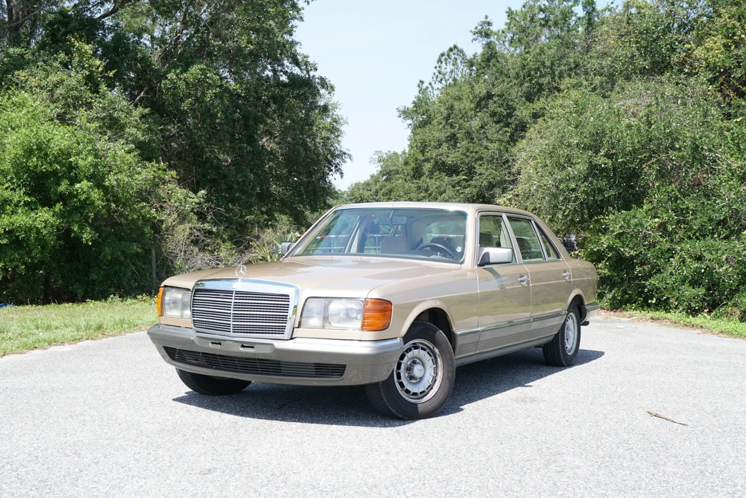 1985 Mercedes-Benz W126 S-Class Sedan - Image 2 of 31