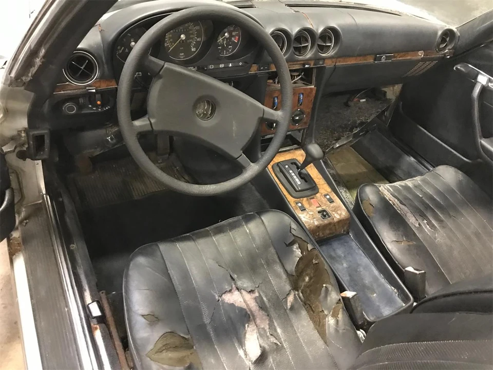 1985 Mercedes-Benz R107 SL-Class - Image 10 of 29