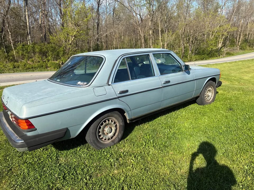 1985 Mercedes-Benz 190E - Image 2 of 7