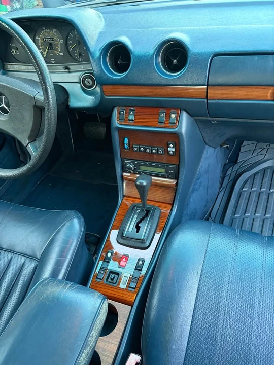 1985 Mercedes-Benz 190E - Image 7 of 8