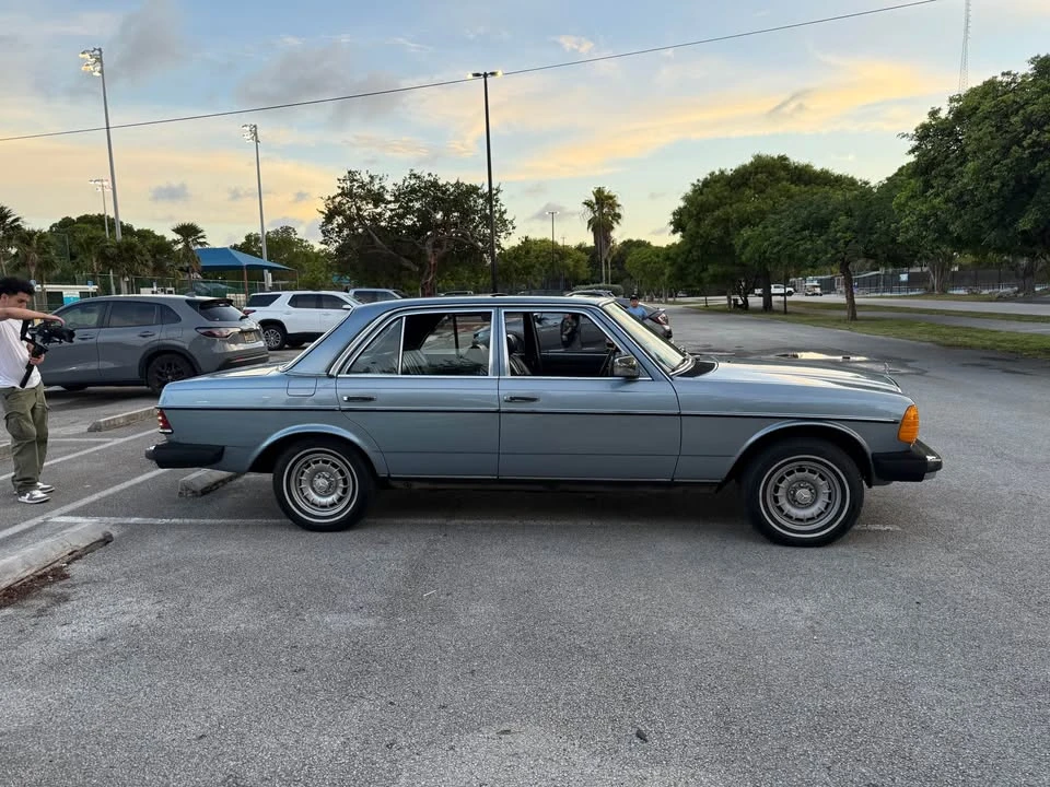 1985 Mercedes-Benz 190E - Image 4 of 18