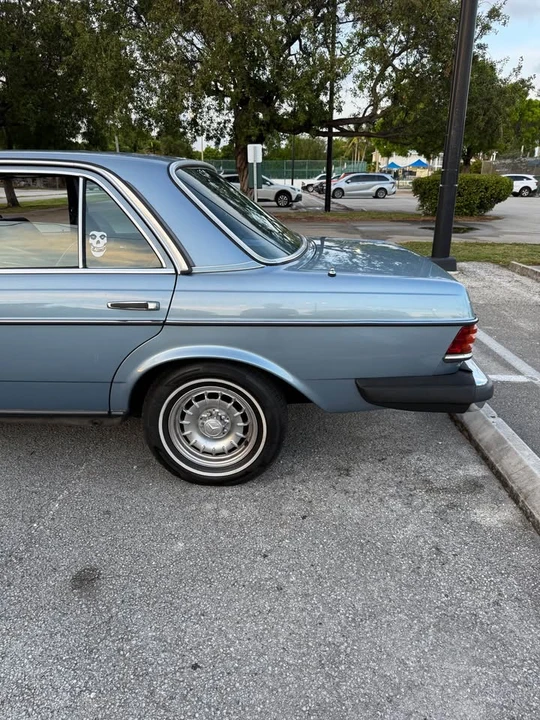 1985 Mercedes-Benz 190E - Image 7 of 18