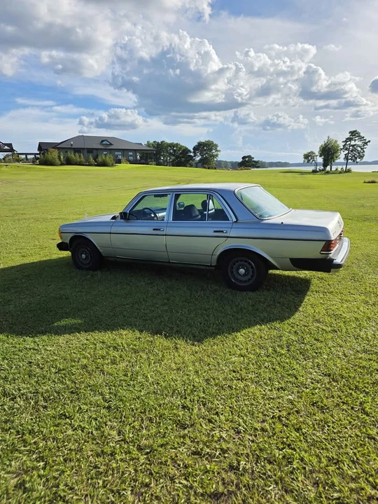 1985 Mercedes-Benz 190E - Image 4 of 17