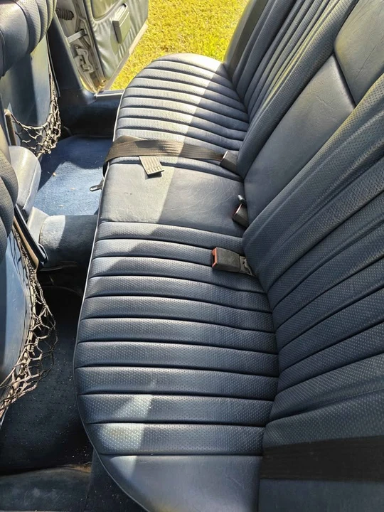1985 Mercedes-Benz 190E - Image 12 of 17