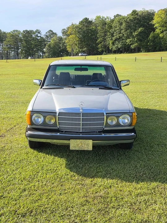 1985 Mercedes-Benz 190E - Image 2 of 17