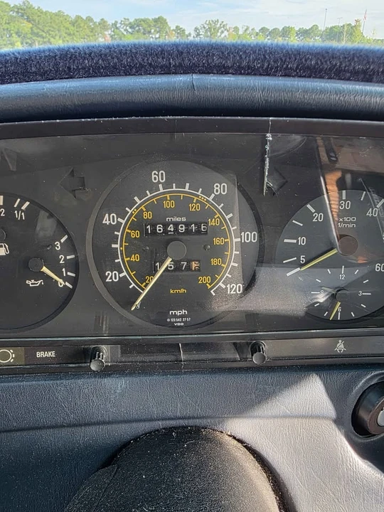 1985 Mercedes-Benz 190E - Image 10 of 17