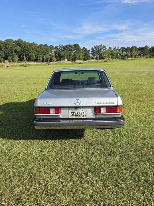 1985 Mercedes-Benz 190E - Image 6 of 17