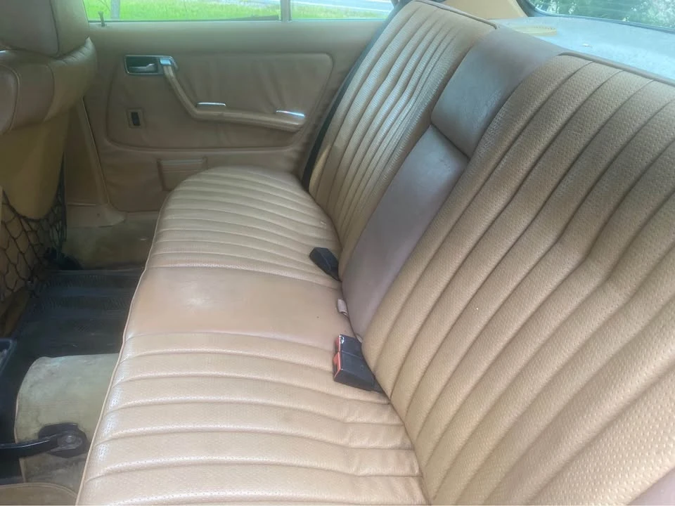 1985 Mercedes-Benz 190E - Image 9 of 10