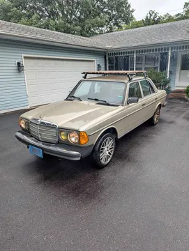 1985 Mercedes-Benz 300D Sedan