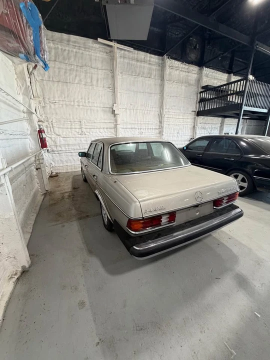 1985 Mercedes-Benz 190E - Image 4 of 14