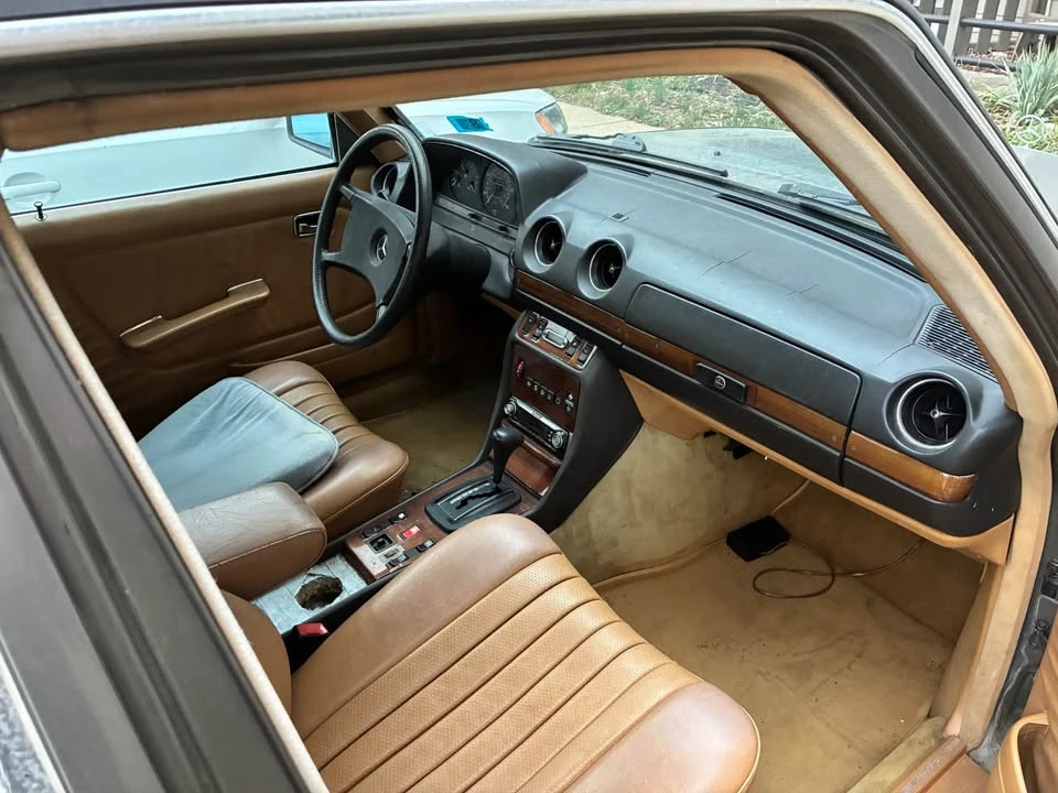 1985 Mercedes-Benz 190E - Image 9 of 10