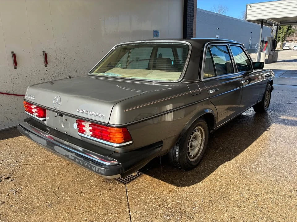 1985 Mercedes-Benz 190E - Image 4 of 10