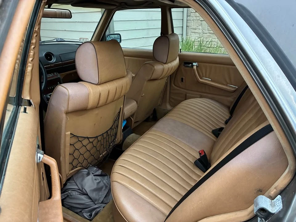 1985 Mercedes-Benz 190E - Image 10 of 10