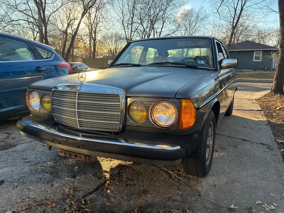 1985 Mercedes-Benz 190E - Image 5 of 10