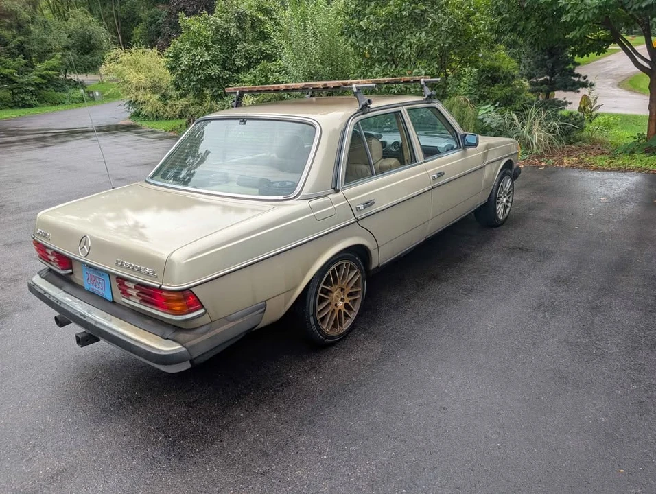 1985 Mercedes-Benz 190E - Image 4 of 10