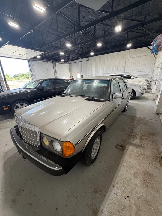 1985 Mercedes-Benz 190E - Image 3 of 14