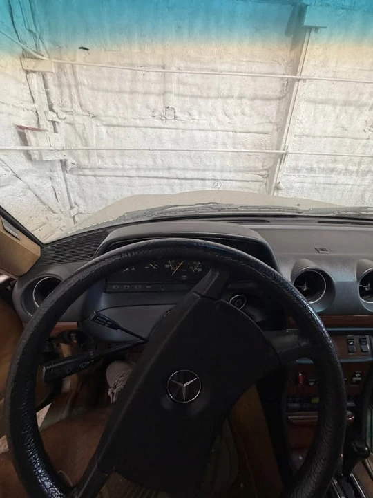 1985 Mercedes-Benz 190E - Image 10 of 14
