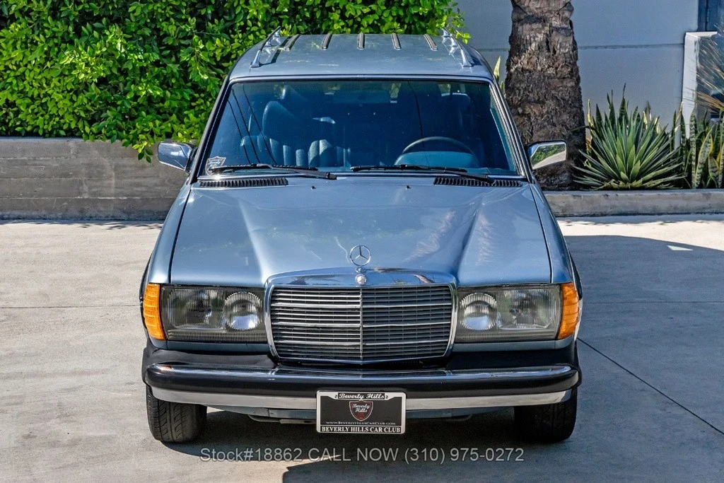 1985 Mercedes-Benz W124 E-Class - Image 2 of 12