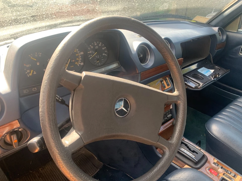 1985 Mercedes-Benz W123 Coupe (C123) - Image 13 of 20