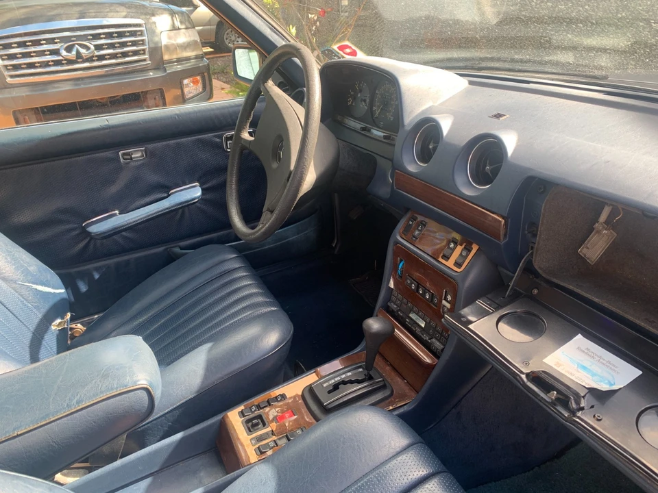 1985 Mercedes-Benz W123 Coupe (C123) - Image 11 of 20