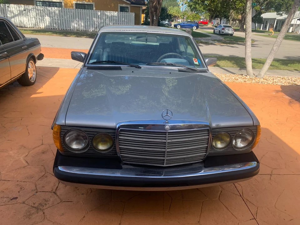 1985 Mercedes-Benz W123 Coupe (C123) - Image 2 of 20