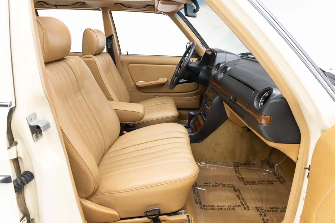 1985 Mercedes-Benz W123 Sedan - Image 18 of 31